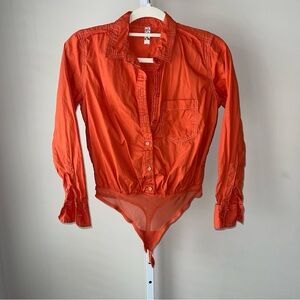 Free People Women’s Long Sleeve Button Front Bodysuit Sz XS Orange Collared Top